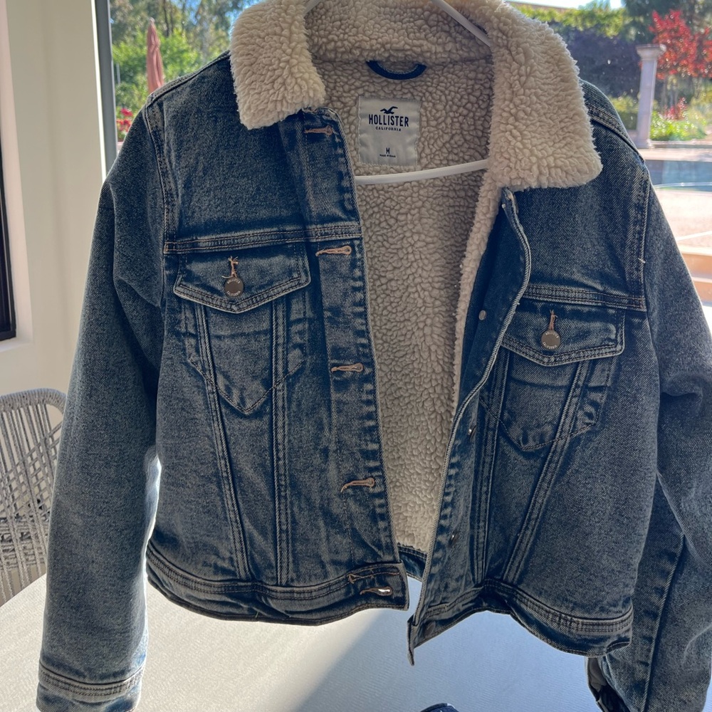 Hollister Sherpa denim jacket